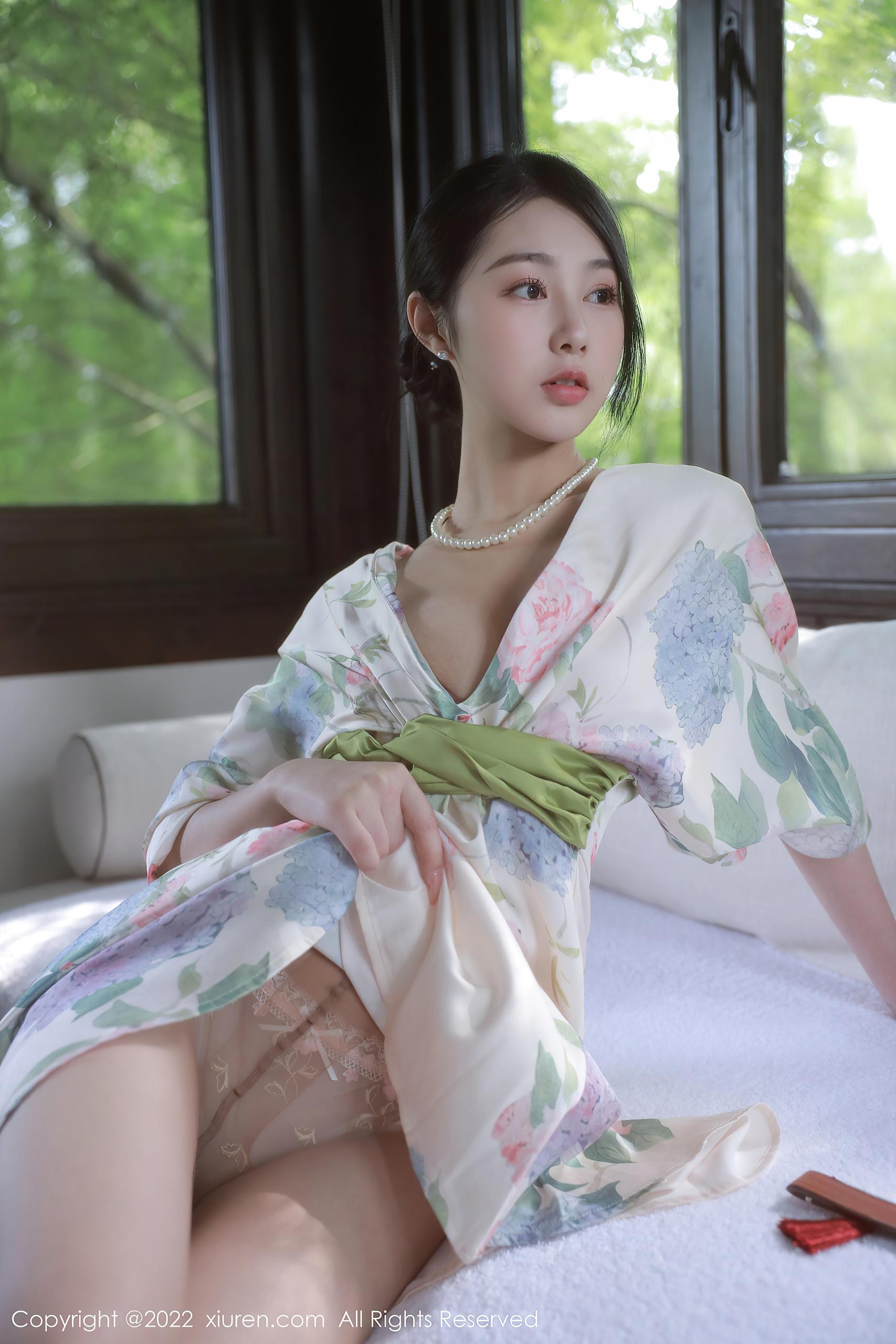 二级三级！我是全网黑却嫁入豪门的女歌手小说